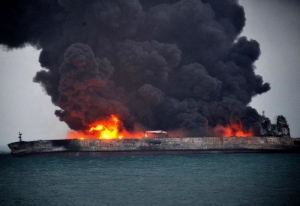 Oil tanker blaze off Hong Kong causes casualties