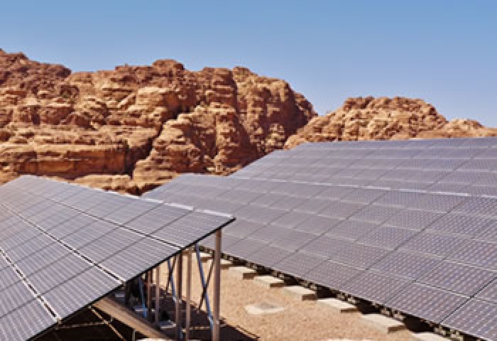 Lack of oil pushes Jordan to shift more towards solar